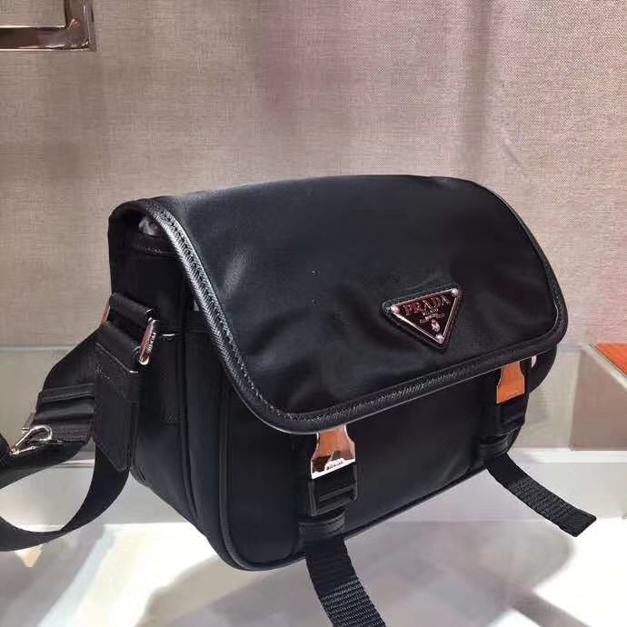 1:1 Replica PRADA bag New messenger bag Arrived — Premium Replica — photo 2