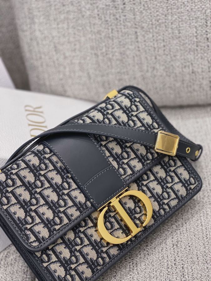 1:1 Replica Celine bag 𝐃𝐢𝟎 𝐫 𝐎𝐛𝐥𝐢𝐪𝐮𝐞 𝐌𝐨𝐧𝐭𝐚𝐢𝐠𝐞 — Premium Replica — photo 3