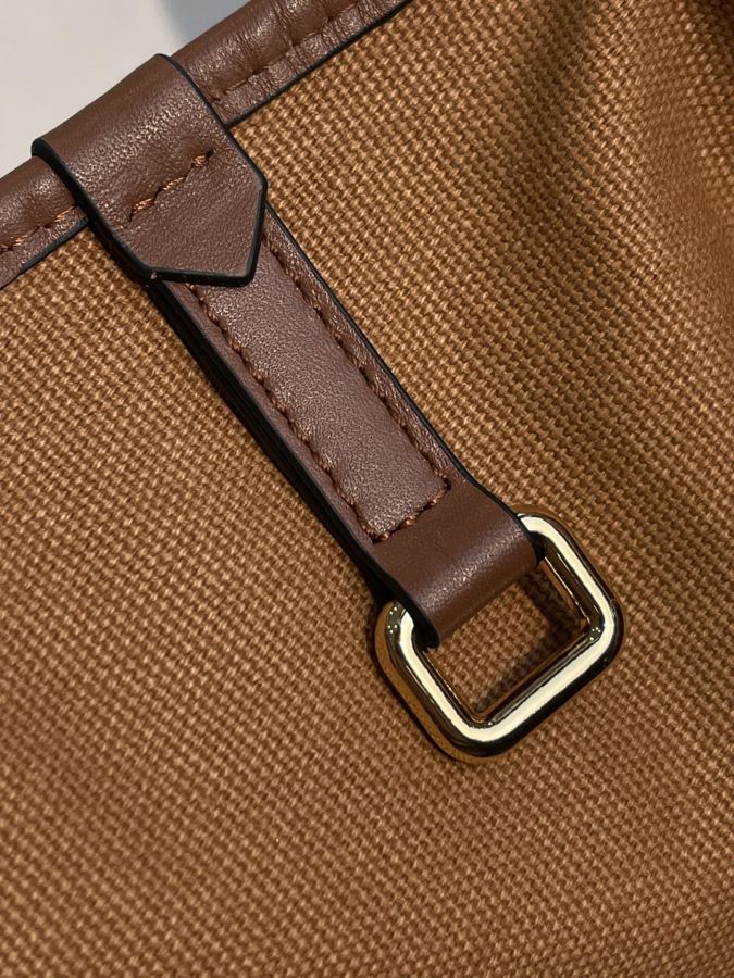 1:1 Replica Burberry bag Exclusive customized hardware accessories — AAA Quality Replica — photo 4