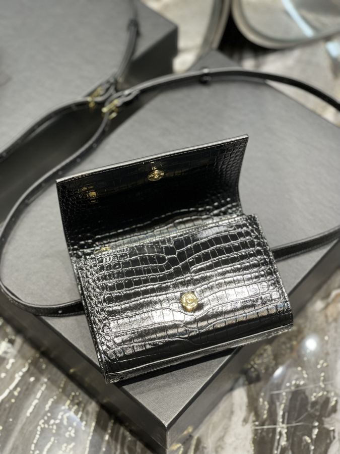 1:1 Replica YSL bag 𝙆𝙖𝙩𝙚_crocodile pattern waist bag — AAA Quality Replica — photo 6