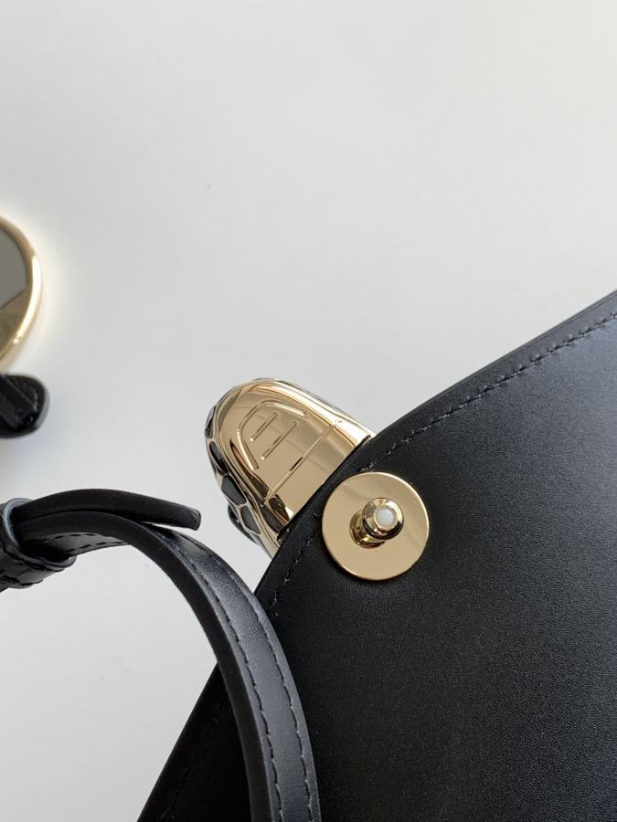 1:1 Replica BVLGARI bag Chip model — 1:1 Replica — photo 7