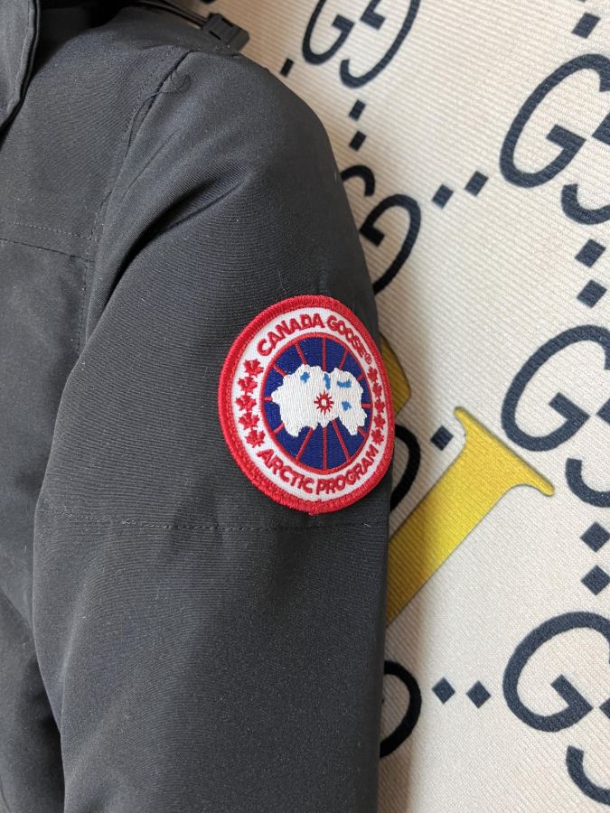 1:1 Replica GOOSE down jacket Mac Millan 17 — AAA Quality Replica — photo 7