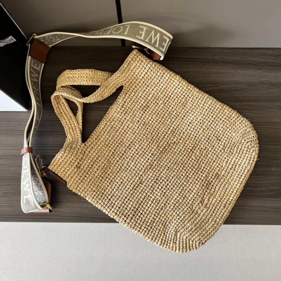 1:1 Replica LOEWE bag LOEWE* Slit — AAA Quality Replica — photo 2