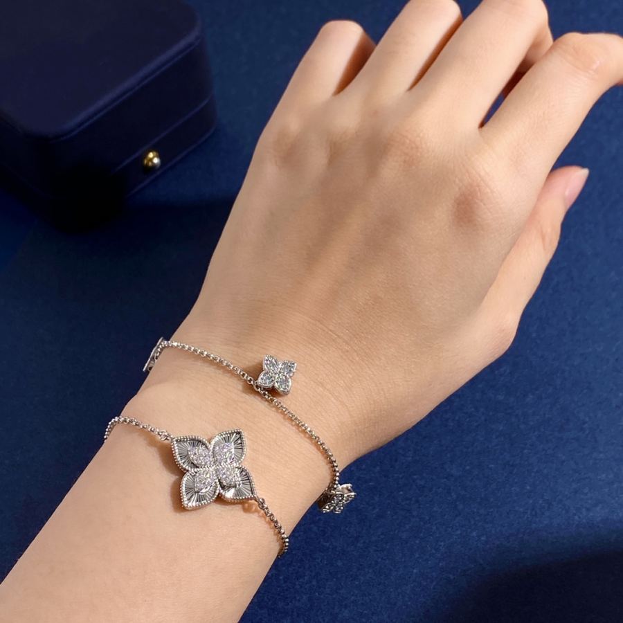 1:1 Replica Van Cleef & Arpels Jewelry Exclusive first release — AAA Quality Replica — photo 4