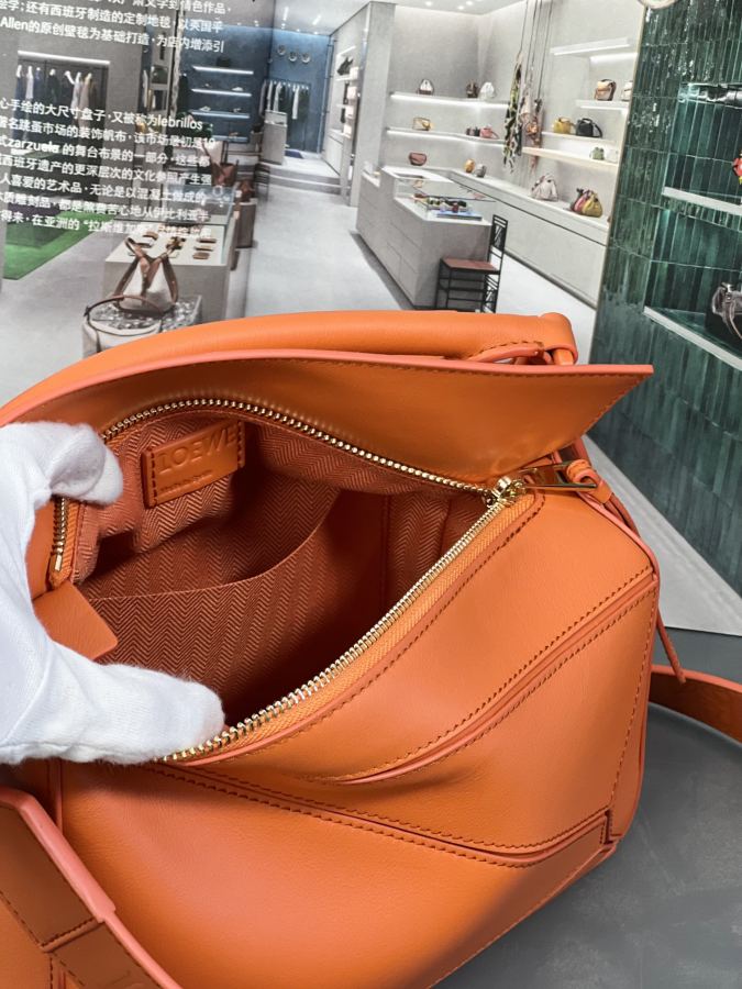 1:1 Replica LOEWE bag 𝙿𝚞𝚣𝚣𝚕𝚎 — AAA Quality Replica — photo 8