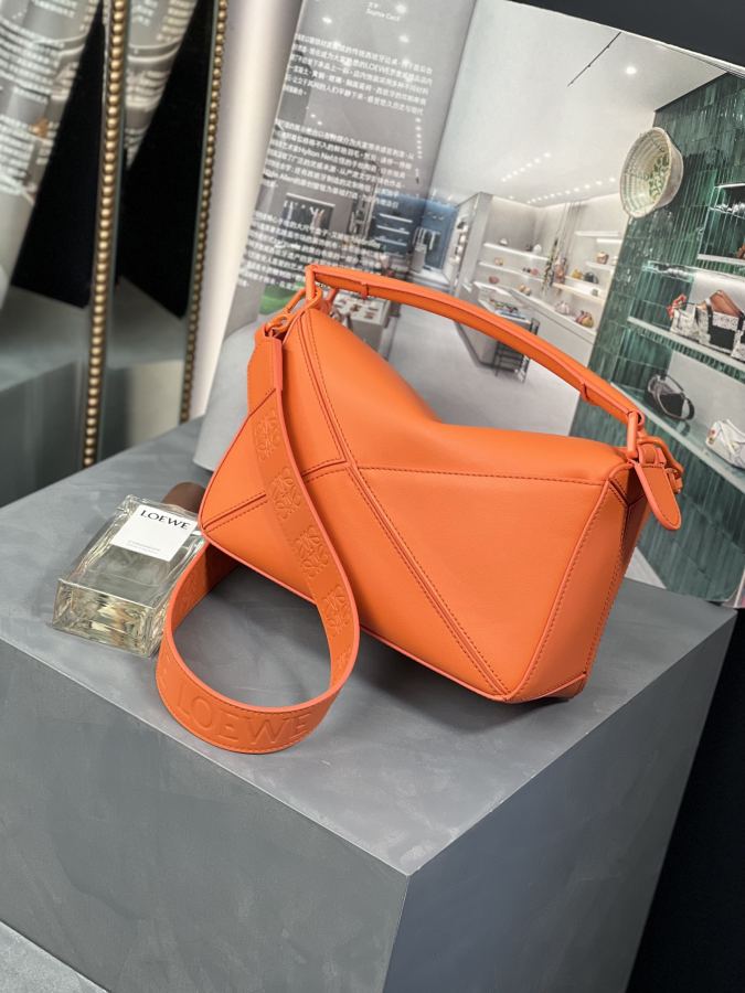 1:1 Replica LOEWE bag 𝙿𝚞𝚣𝚣𝚕𝚎 — AAA Quality Replica — photo 2