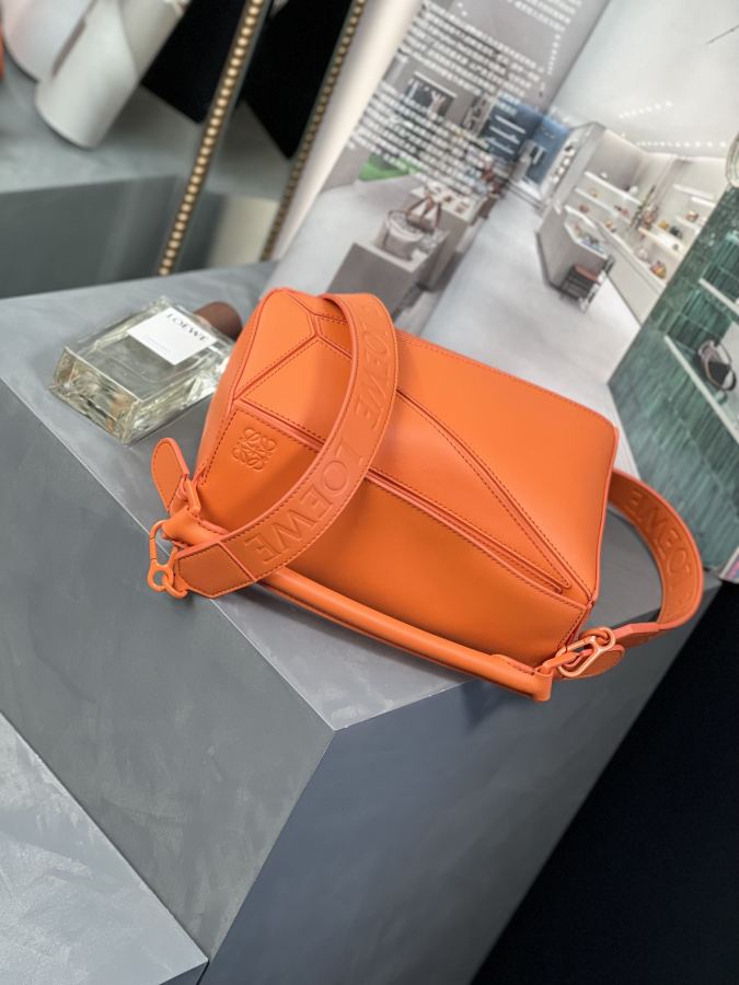 1:1 Replica LOEWE bag 𝙿𝚞𝚣𝚣𝚕𝚎 — AAA Quality Replica — photo 5