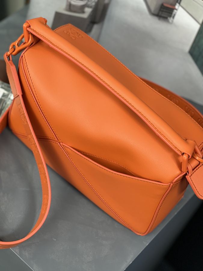 1:1 Replica LOEWE bag 𝙿𝚞𝚣𝚣𝚕𝚎 — AAA Quality Replica — photo 3
