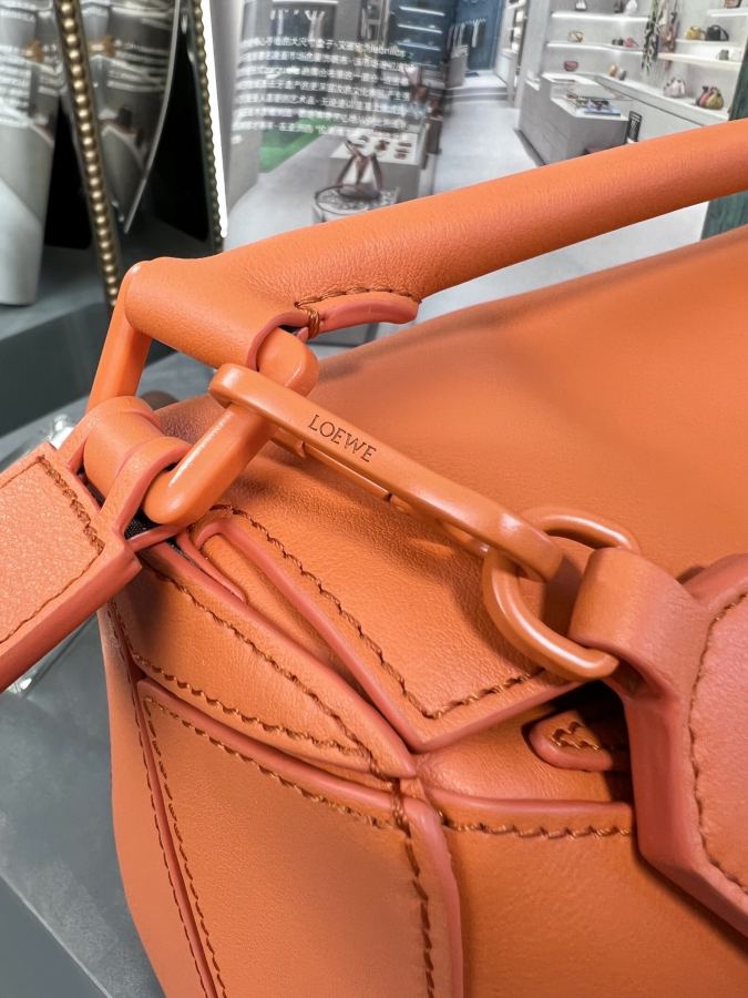 1:1 Replica LOEWE bag 𝙿𝚞𝚣𝚣𝚕𝚎 — AAA Quality Replica — photo 7