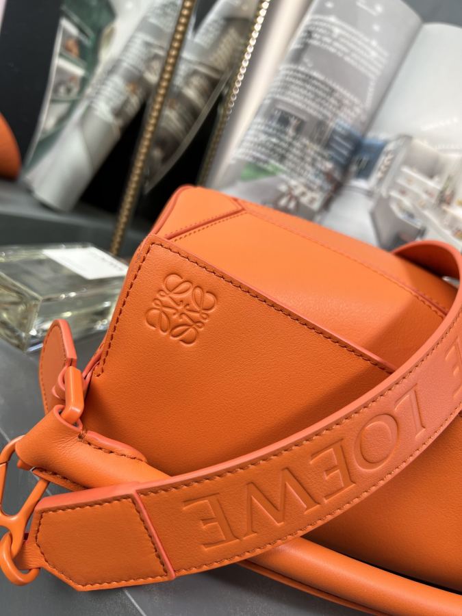 1:1 Replica LOEWE bag 𝙿𝚞𝚣𝚣𝚕𝚎 — AAA Quality Replica — photo 6
