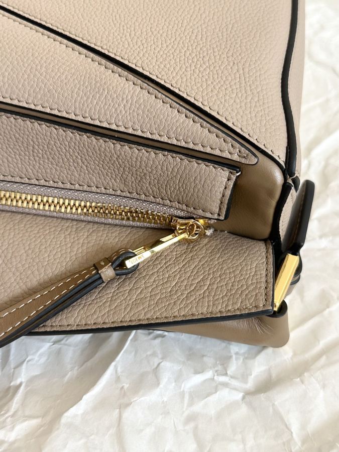 1:1 Replica LOEWE bag LO Wpuzzle 24cm — AAA Quality Replica — photo 6