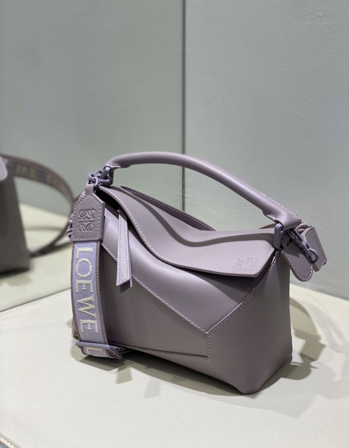1:1 Replica LOEWE bag Puzzle — AAA Quality Replica — photo 3