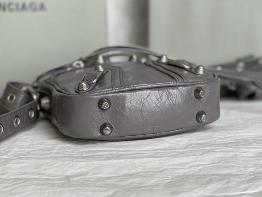 1:1 Replica Balenciaga bag — Premium Replica — photo 6