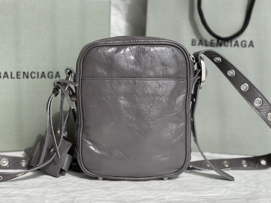 1:1 Replica Balenciaga bag — Premium Replica — photo 2