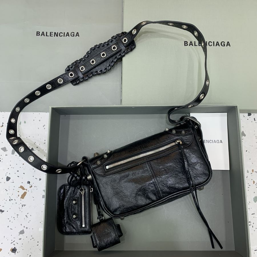 1:1 Replica Balenciaga bag out — 1:1 Replica — photo 2