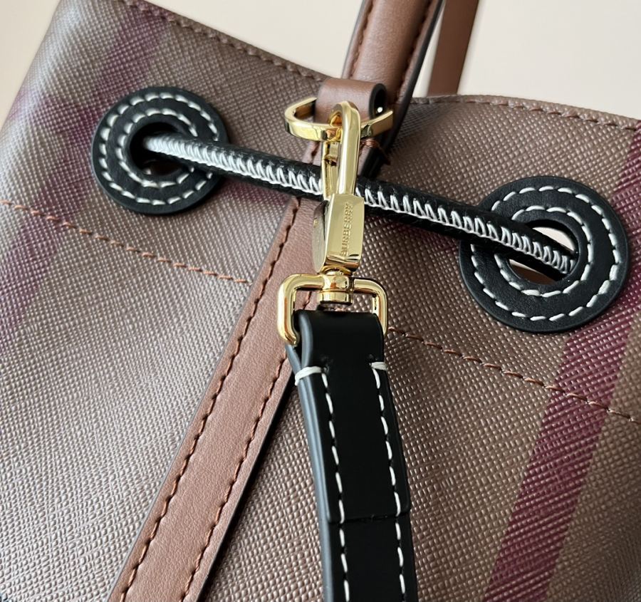 1:1 Replica Burberry bag Details added — Premium Replica — photo 6