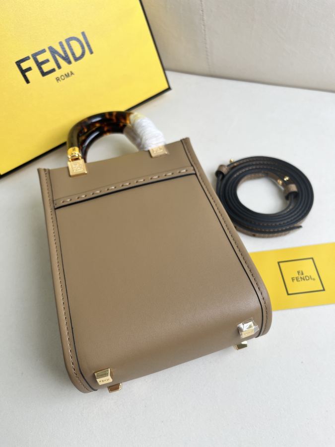 1:1 Replica Fendi bag Premium — 1:1 Replica — photo 5