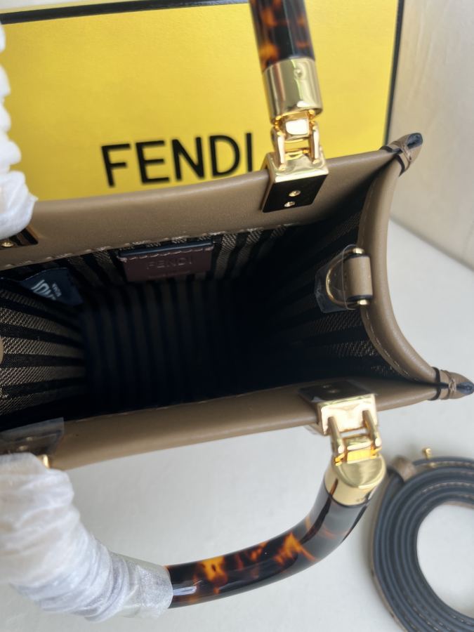 1:1 Replica Fendi bag Premium — 1:1 Replica — photo 8