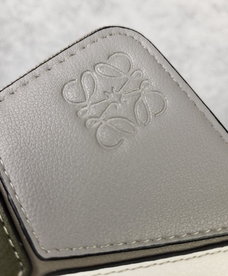 1:1 Replica LOEWE bag Brand: LOEWE — AAA Quality Replica — photo 6