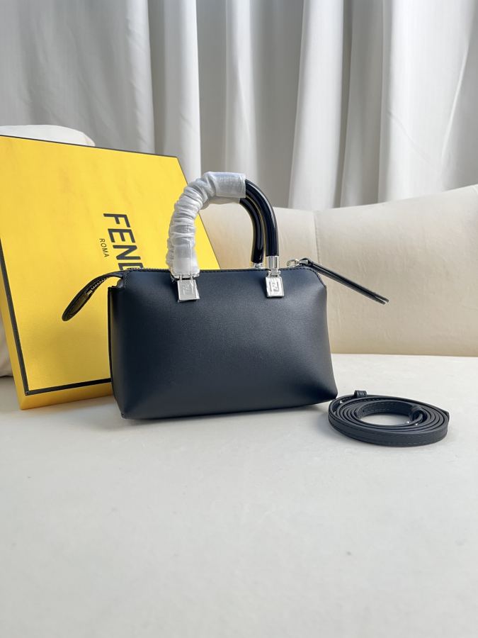 1:1 Replica Fendi bag Premium — AAA Quality Replica — photo 4