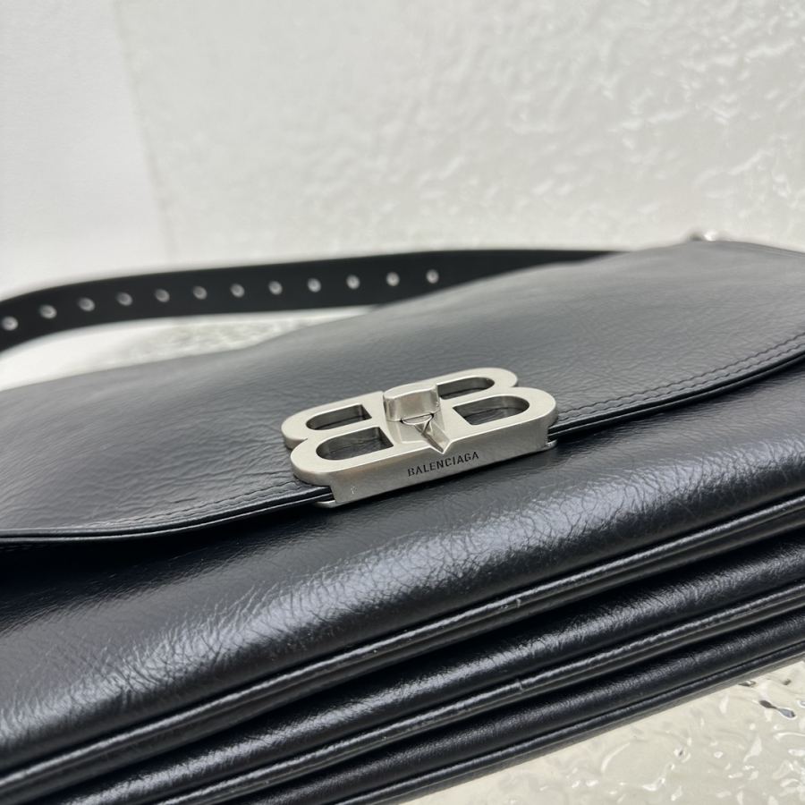 1:1 Replica Balenciaga bag Black — Premium Replica — photo 7