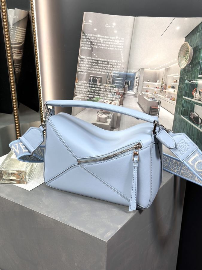1:1 Replica LOEWE bag 𝓟𝓾𝔃𝔃𝓵𝓮 — AAA Quality Replica — photo 3
