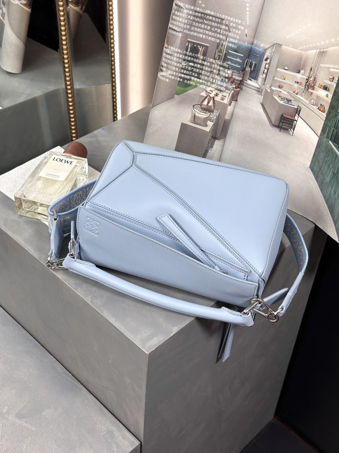 1:1 Replica LOEWE bag 𝓟𝓾𝔃𝔃𝓵𝓮 — AAA Quality Replica — photo 5