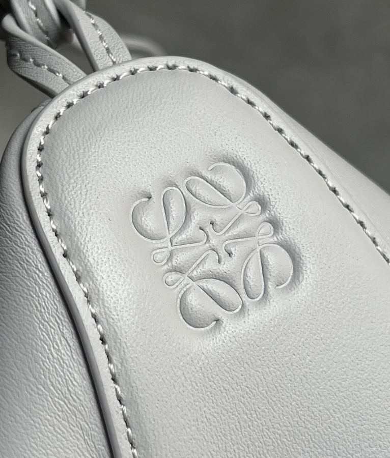 1:1 Replica LOEWE bag ꫛꫀꪝ — AAA Quality Replica — photo 3