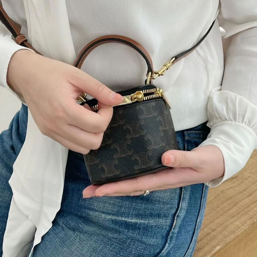 1:1 Replica Celine bag A strong visual three-dimensional effect is built in a reasonable square circle. The — AAA Quality Replica — photo 8