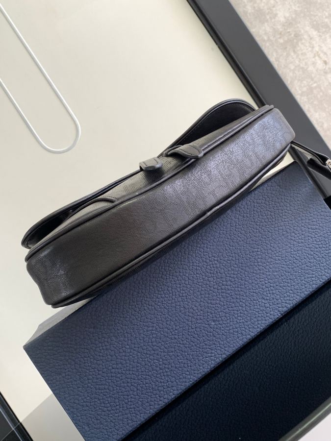 1:1 Replica messenger bag ( ( Saddle Bag — Premium Replica — photo 4