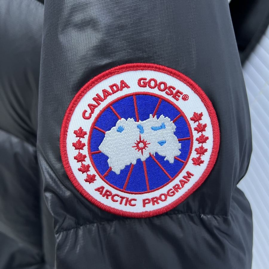 1:1 Replica GOOSE down jacket,𝘾𝘼𝙉𝘼𝘿𝘼 𝙂𝙊𝙊𝙎𝙀/Canada Goose — AAA Quality Replica — photo 4