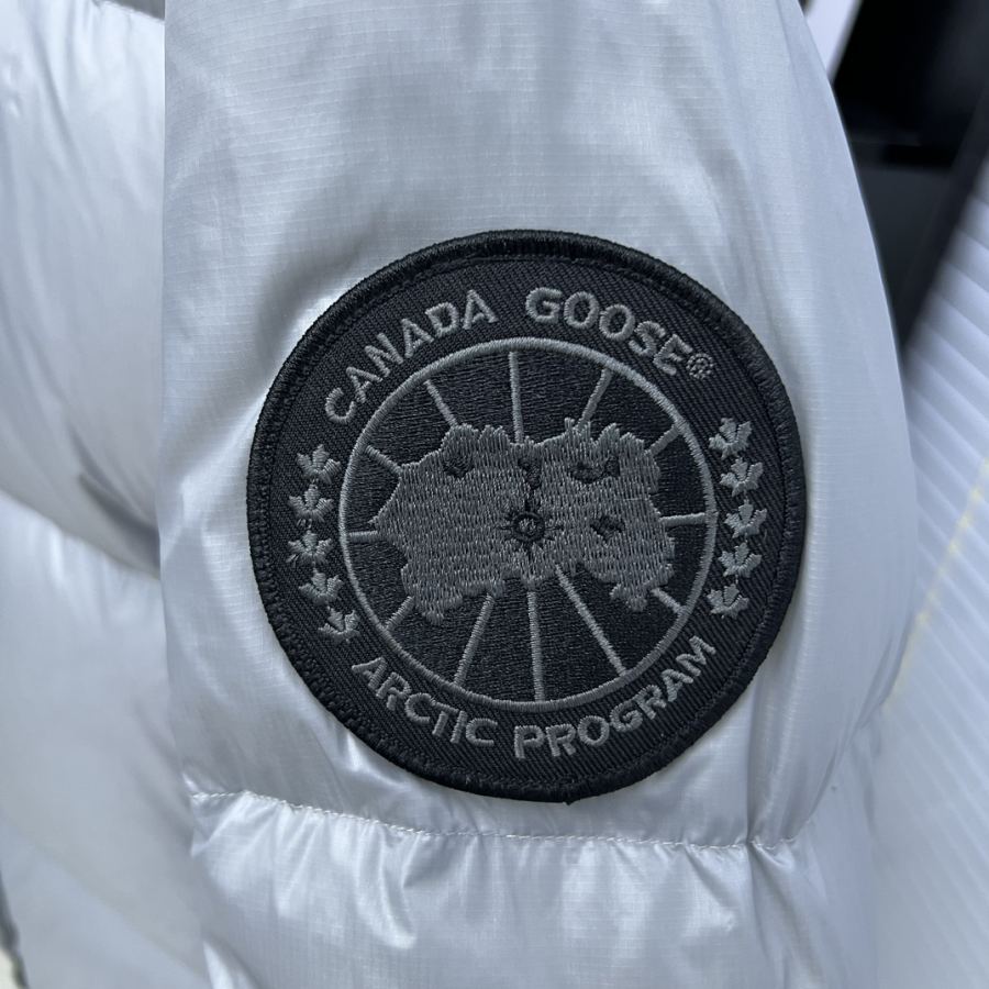 1:1 Replica GOOSE down jacket,𝘾𝘼𝙉𝘼𝘿𝘼 𝙂𝙊𝙊𝙎𝙀/Canada Goose — AAA Quality Replica — photo 4