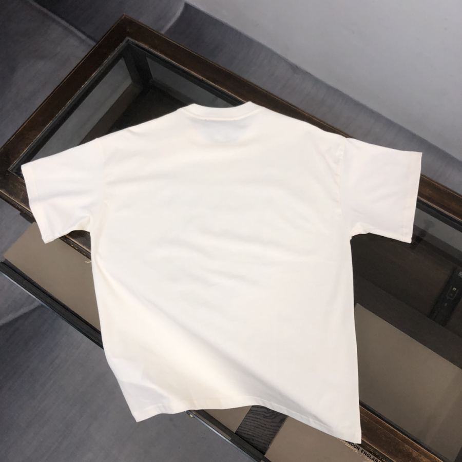 1:1 Replica Gucci men 24ss New T — AAA Quality Replica — photo 9