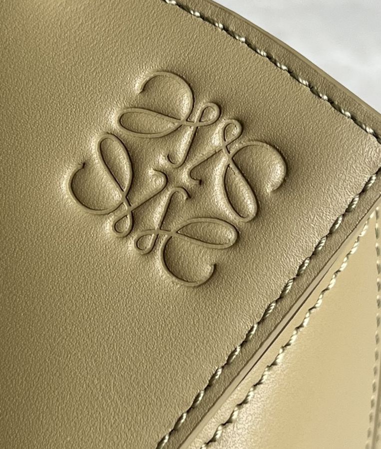 1:1 Replica LOEWE bag LOEWE puzzle — AAA Quality Replica — photo 6
