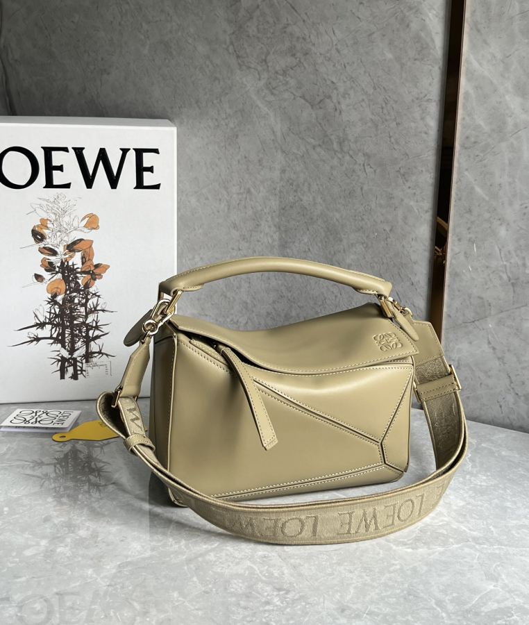 1:1 Replica LOEWE bag LOEWE puzzle — AAA Quality Replica — photo 3