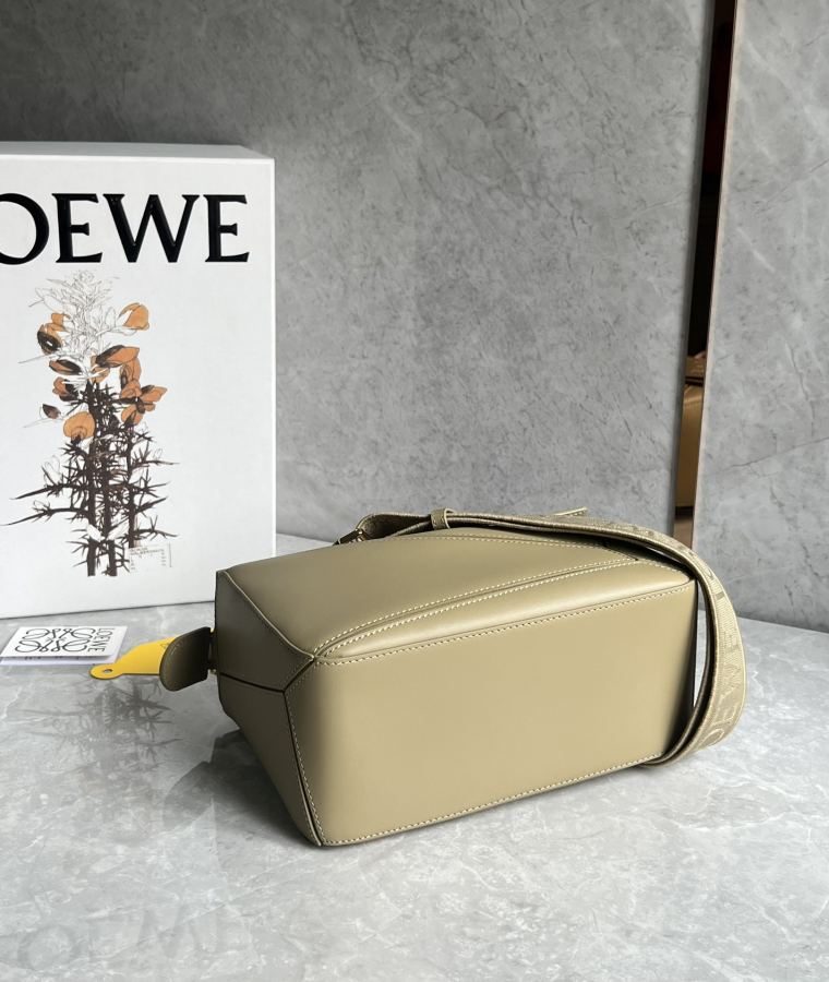 1:1 Replica LOEWE bag LOEWE puzzle — AAA Quality Replica — photo 5
