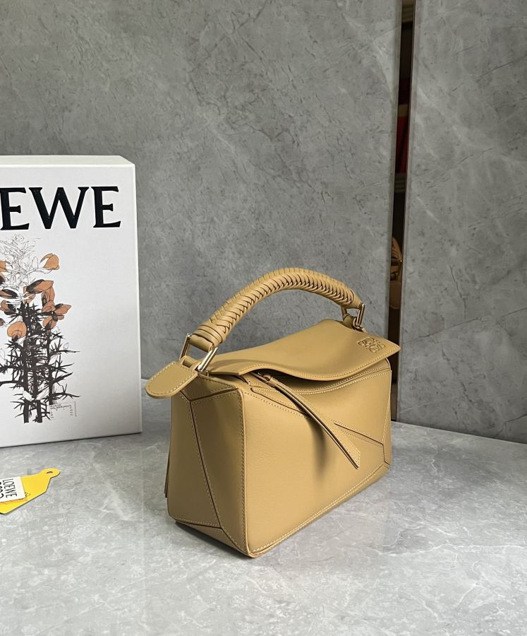 1:1 Replica LOEWE bag ꫛꫀꪝ — Premium Replica — photo 4