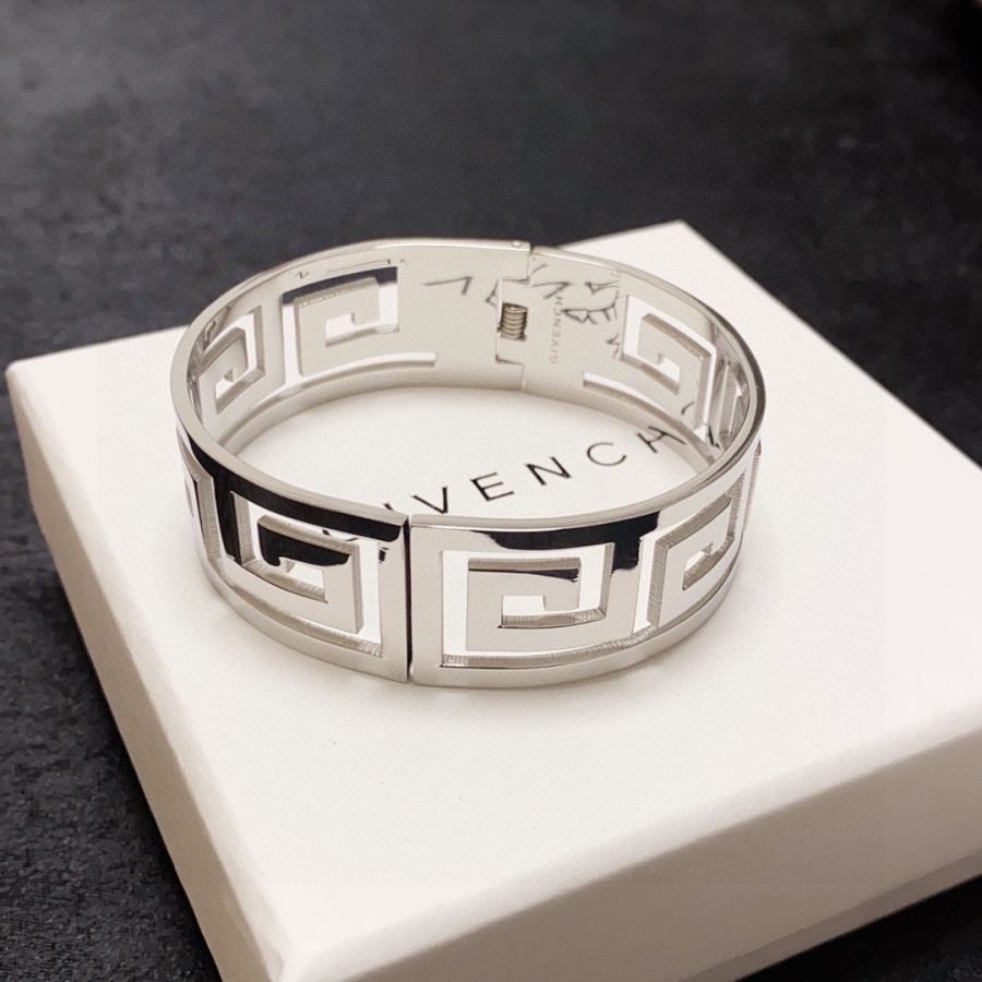 1:1 Replica Givenchy Jewelry New Givenchy LG — Premium Replica — photo 7