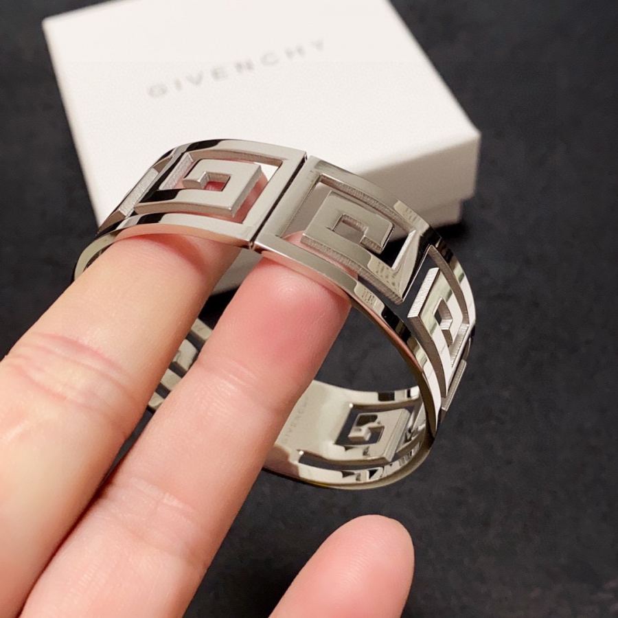 1:1 Replica Givenchy Jewelry New Givenchy LG — Premium Replica — photo 9