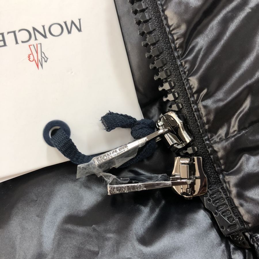 1:1 Replica Moncler down jacket, Women’s model — Premium Replica — photo 5