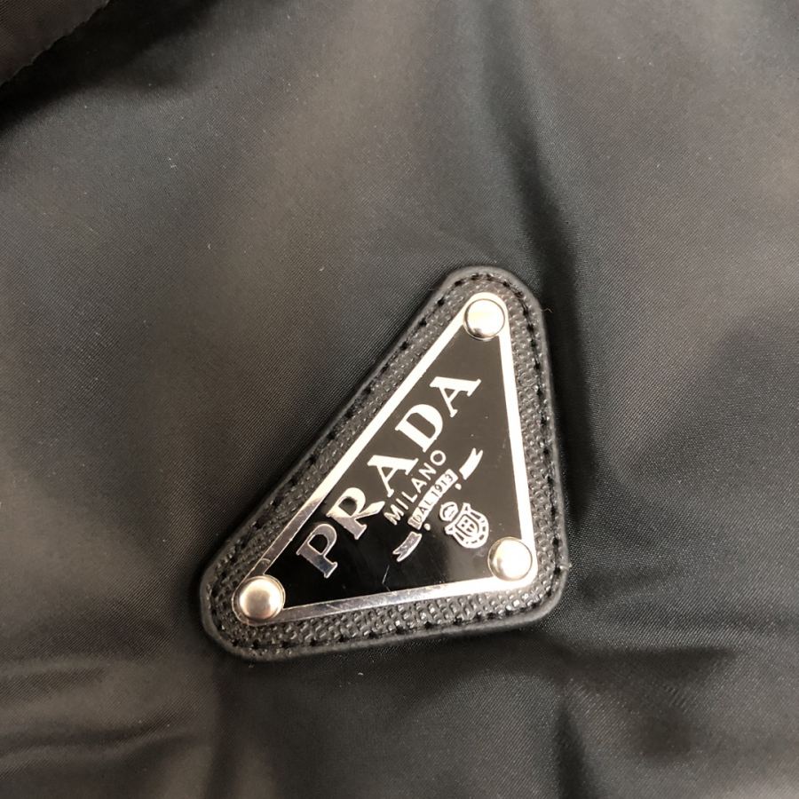1:1 Replica Prada down jacket, PRA*DA Prada 2025 simple and light men's hooded down jacket hat disassemb — Premium Replica — photo 6