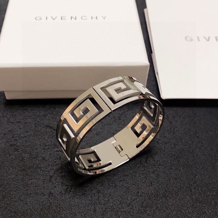 1:1 Replica Givenchy Jewelry Givenchy Skeleton LG — AAA Quality Replica — photo 4