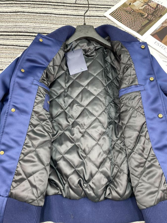 1:1 Replica LV Women LV edition — AAA Quality Replica — photo 6