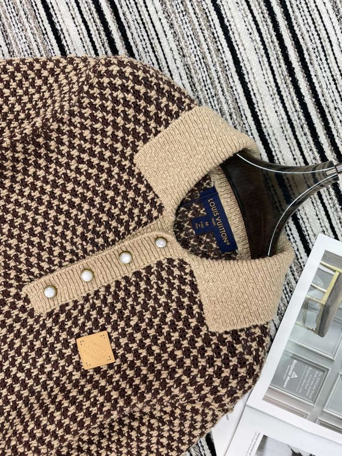1:1 Replica LV Women LV C — Premium Replica — photo 2