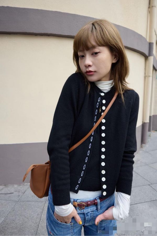 1:1 Replica Celine Women Celin* 26 — Premium Replica — photo 2