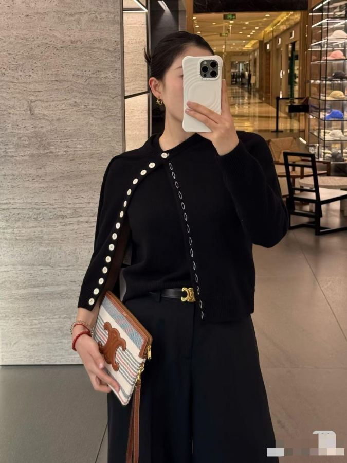 1:1 Replica Celine Women Celin* 26 — Premium Replica — photo 3