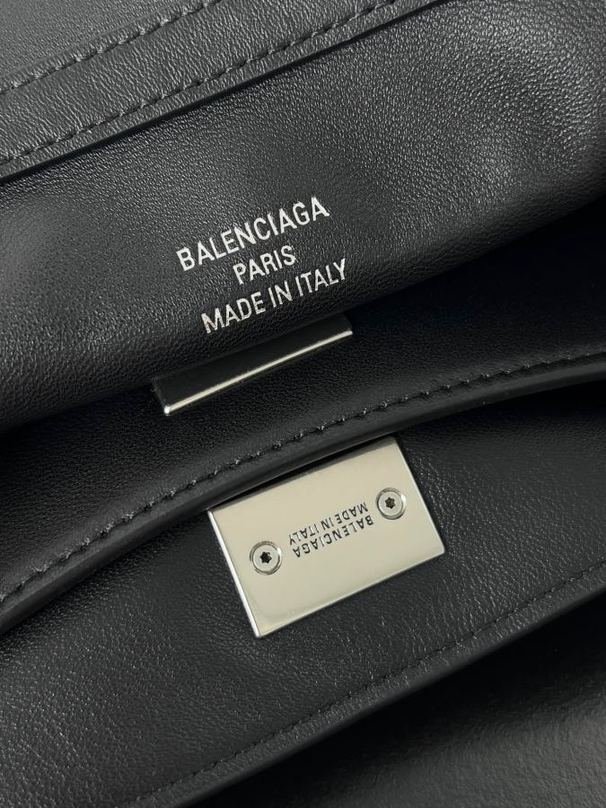 1:1 Replica Balenciaga bag 𝐁𝐚𝐥𝐞𝐧𝐜𝐢𝐚𝐠𝐚 𝐑𝐨𝐝𝐞𝐨 — Premium Replica — photo 5