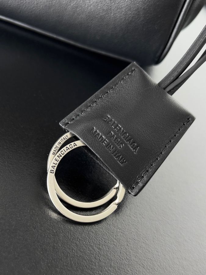 1:1 Replica Balenciaga bag 𝐁𝐚𝐥𝐞𝐧𝐜𝐢𝐚𝐠𝐚 𝐑𝐨𝐝𝐞𝐨 — Premium Replica — photo 6