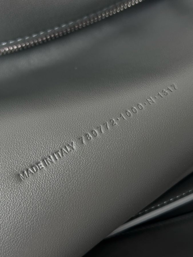 1:1 Replica Balenciaga bag 𝐁𝐚𝐥𝐞𝐧𝐜𝐢𝐚𝐠𝐚 𝐑𝐨𝐝𝐞𝐨 — 1:1 Replica — photo 8