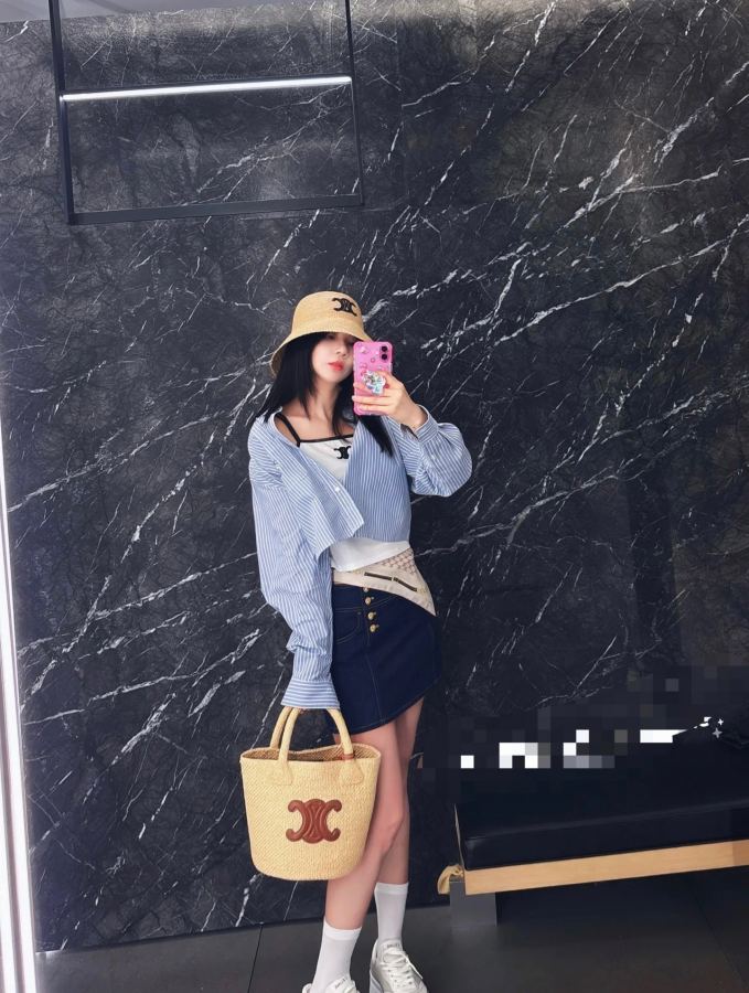 1:1 Replica Celine Women — Premium Replica — photo 3